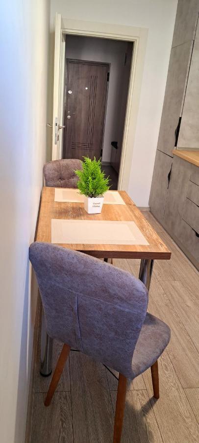 Relax Home Apartment Q Яш Екстериор снимка