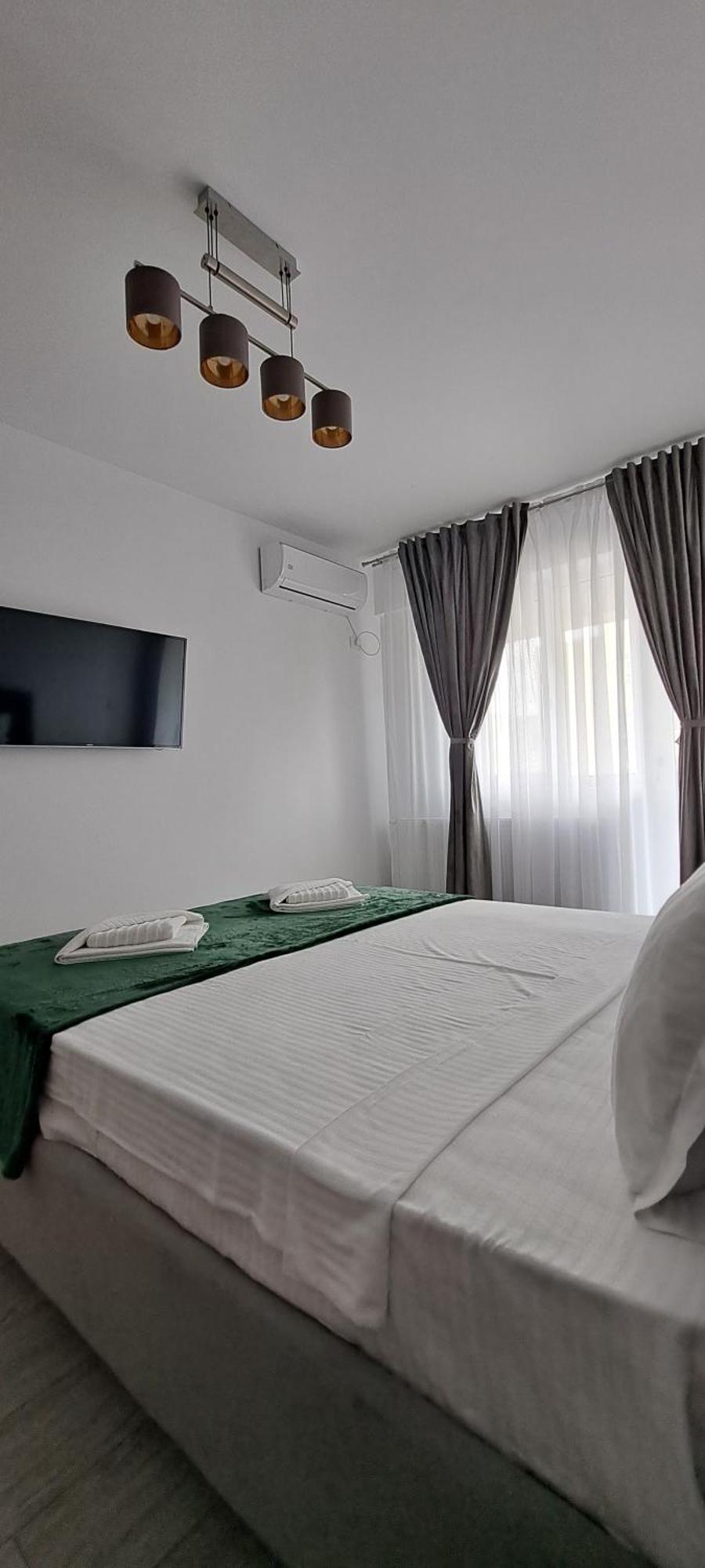Relax Home Apartment Q Яш Екстериор снимка