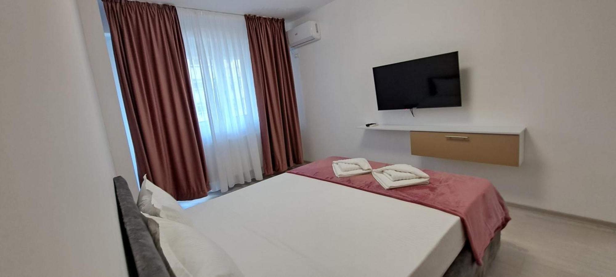 Relax Home Apartment Q Яш Екстериор снимка