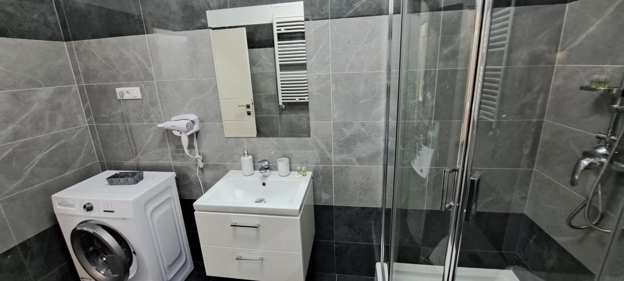 Relax Home Apartment Q Яш Екстериор снимка