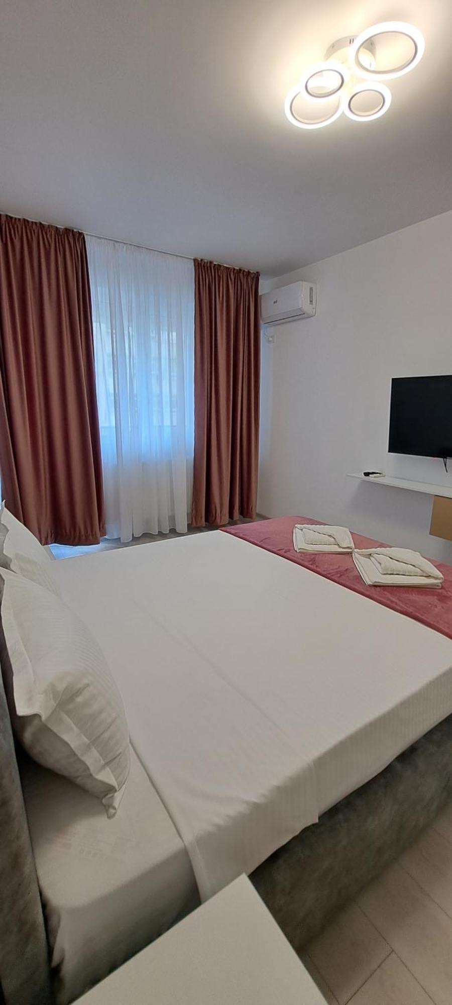 Relax Home Apartment Q Яш Екстериор снимка